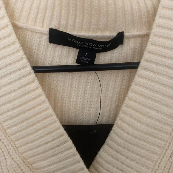 NWT Cream Sweater Vest - Picture 2 of 3